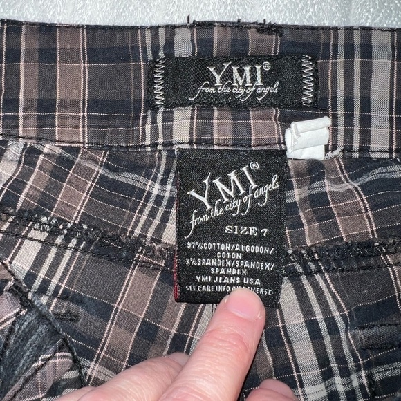 *WOMEN'S YMI shorts size 7 - Picture 2 of 5